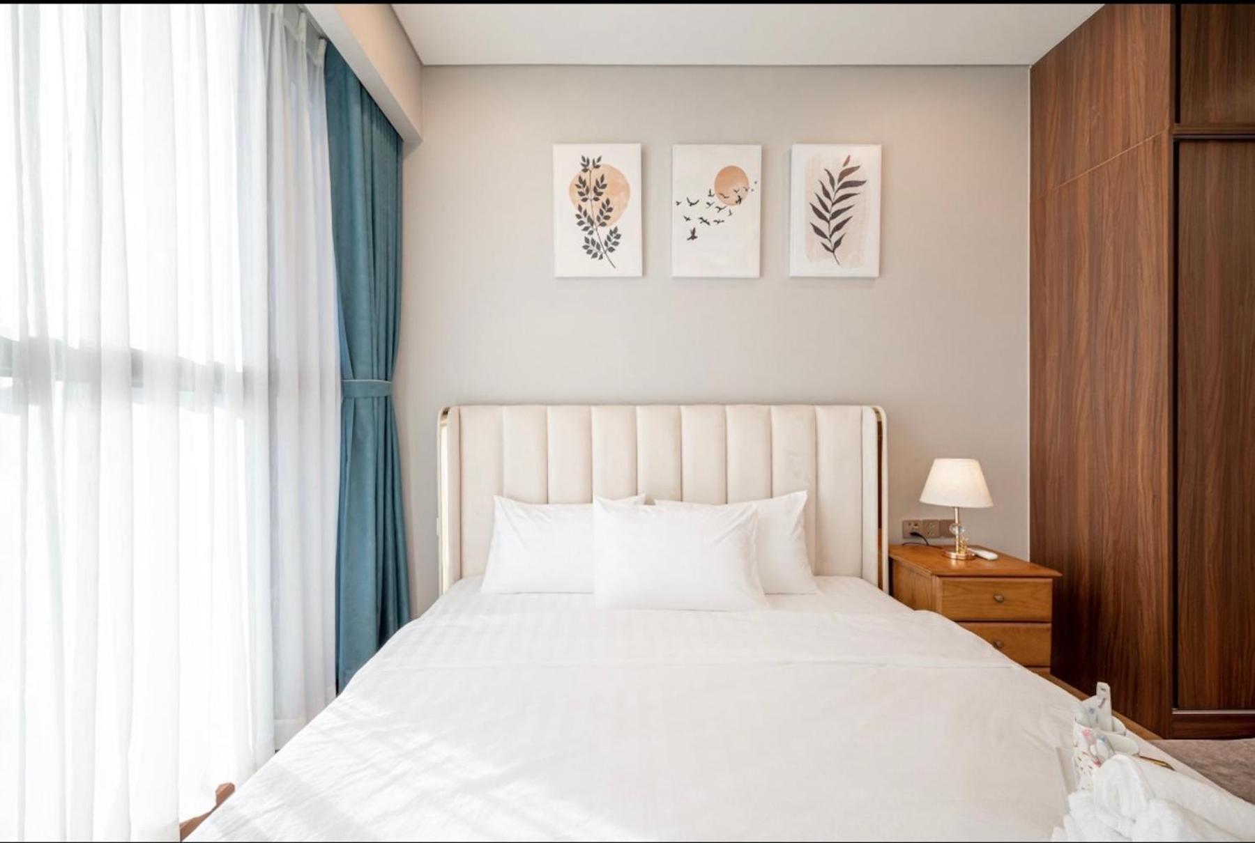 The Crest-central Saigon Riverside -free Pool-gym-sauna Room-yoga Appartement