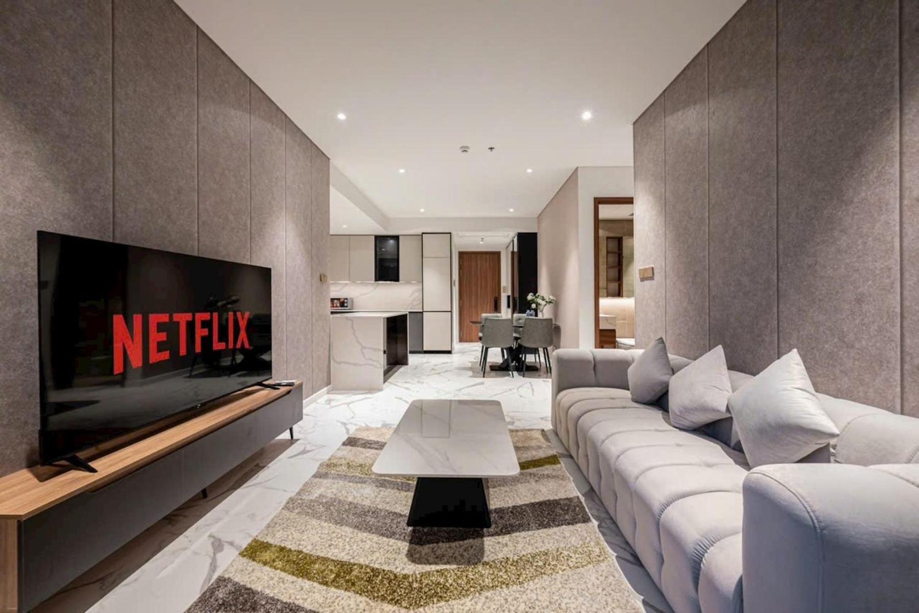 The Crest-central Saigon Riverside -free Pool-gym-sauna Room-yoga Appartement