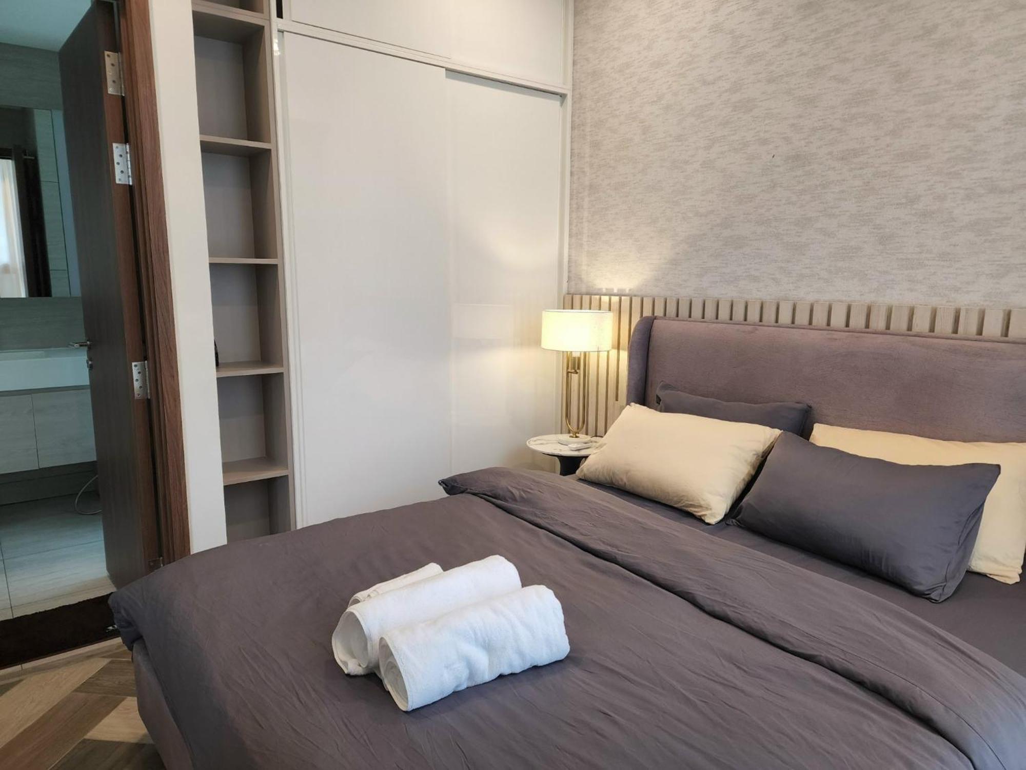 Appartement The Crest-central Saigon Riverside -free Pool-gym-sauna Room-yoga *